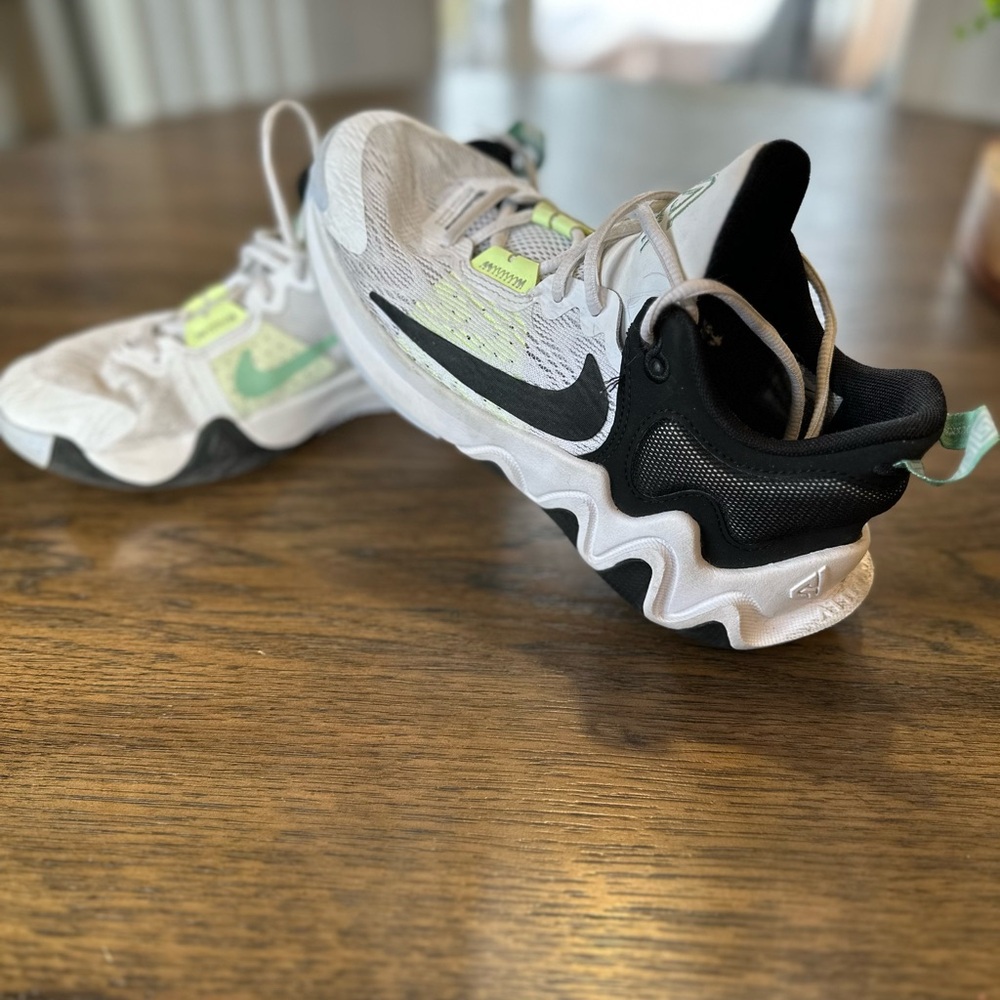 Nike White and Black basketball Sneakers